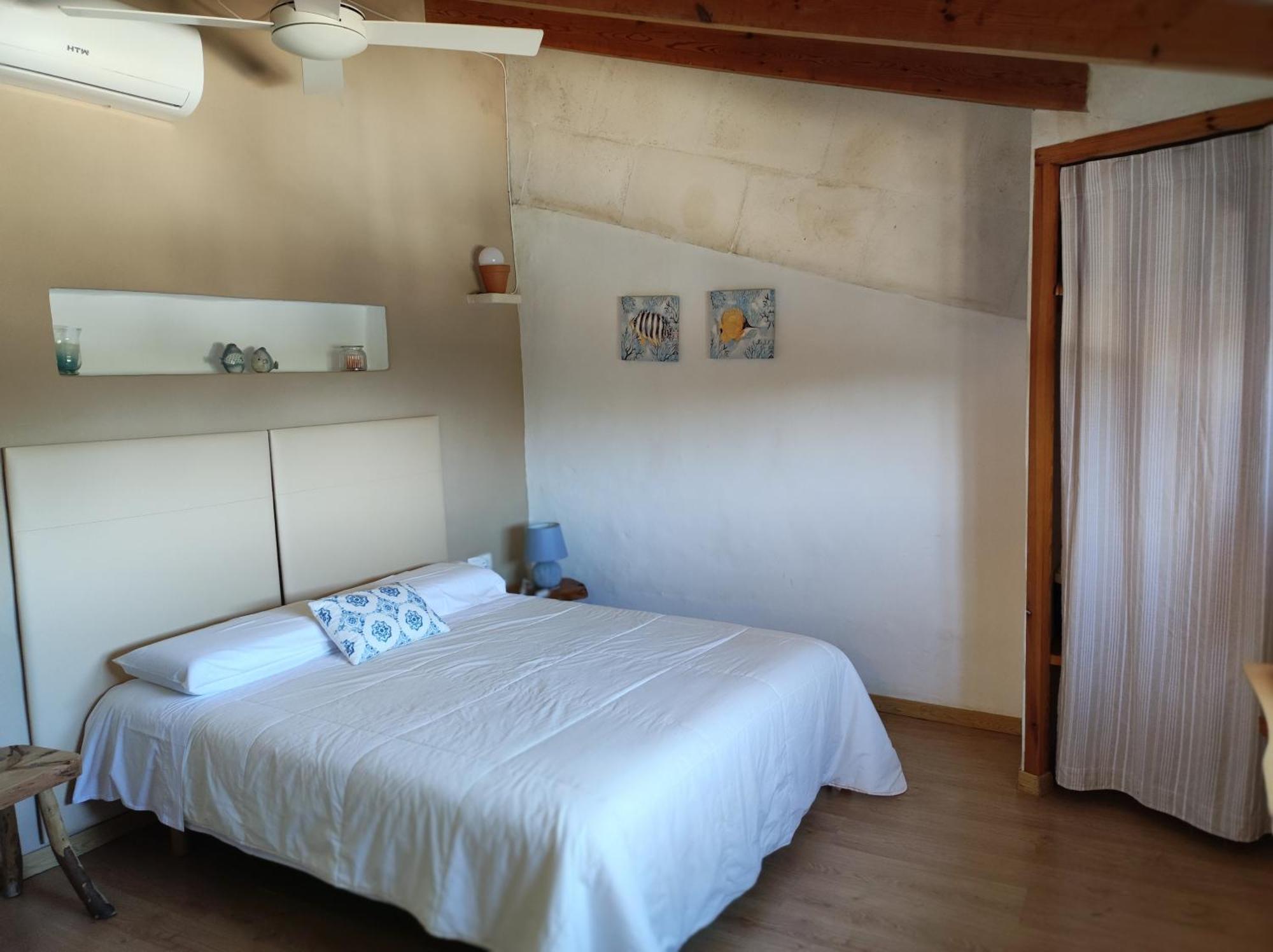 Turismo Rural Biniati Des Pi Guest House Sant Lluis Room photo